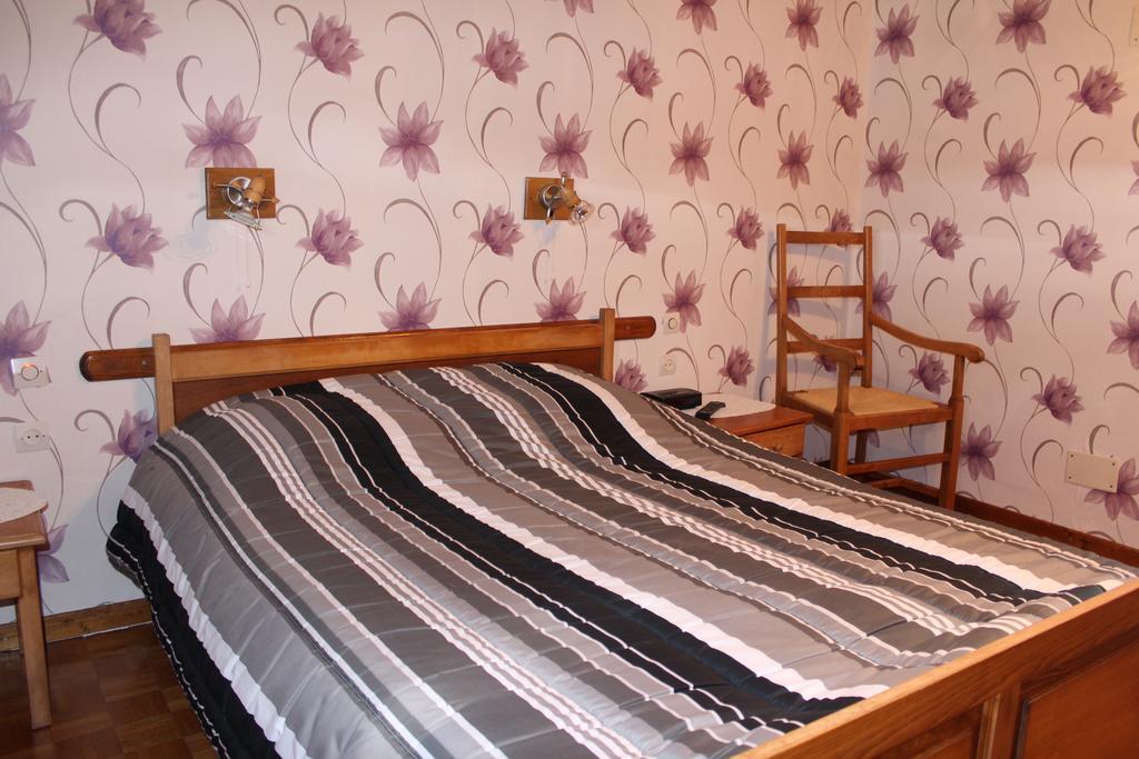 Chambres D'Hotes Au Vieux Moulin Entre Sarreguemine Et Bitche Rahling Habitación foto